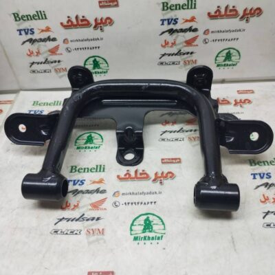 گوشواره اهن کشی پایه زیر کیومتر و پشت چراغ جلو موتور پالس 150 160 ns 200 ان اس اصلی